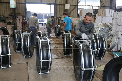 可調(diào)式橡膠接頭和普通橡膠接頭有什么不一樣