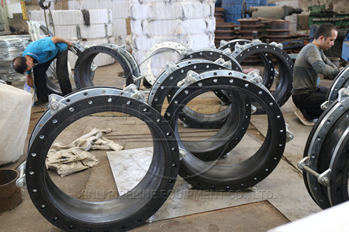 <a href=http://www.xinligd.com target=_blank class=infotextkey>橡膠接頭</a>起泡問(wèn)題要重視