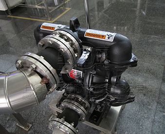 不銹鋼美標(biāo)液壓<a href=http://www.xinligd.com target=_blank class=infotextkey>橡膠接頭</a>